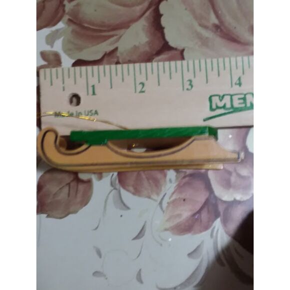 Wood Ornament Merry Christmas Painted Sleigh Holly 3" - Picture 3 of 3